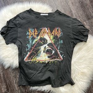 Def Leopard band tee